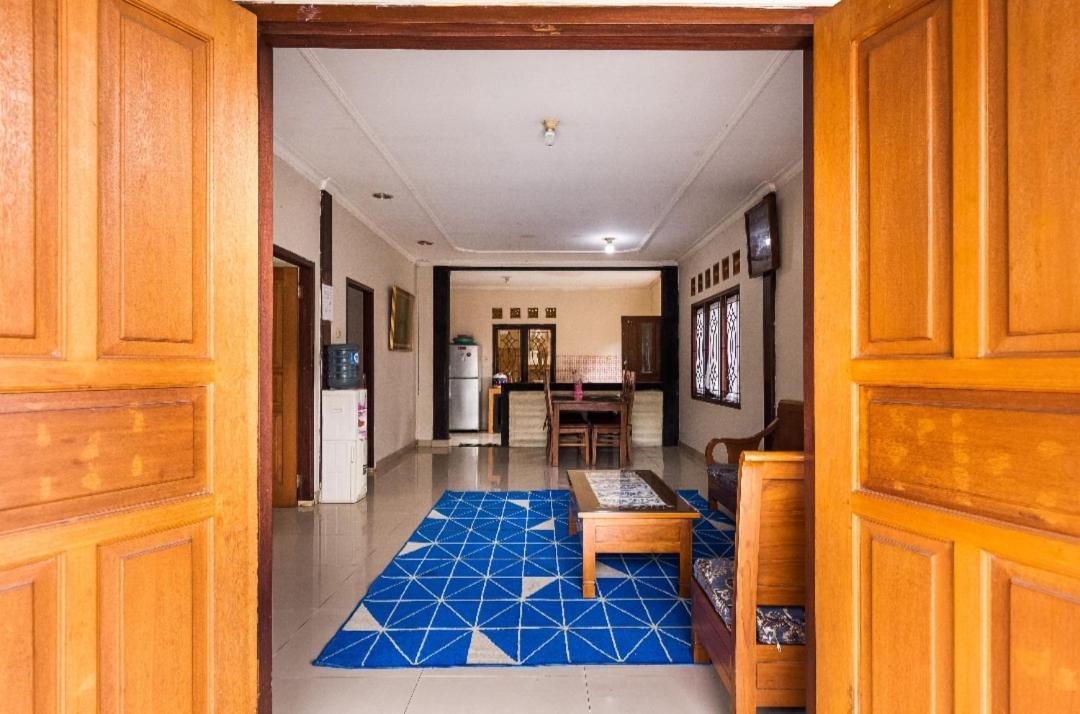 Villa Anjung Balak Cisarua Exterior foto